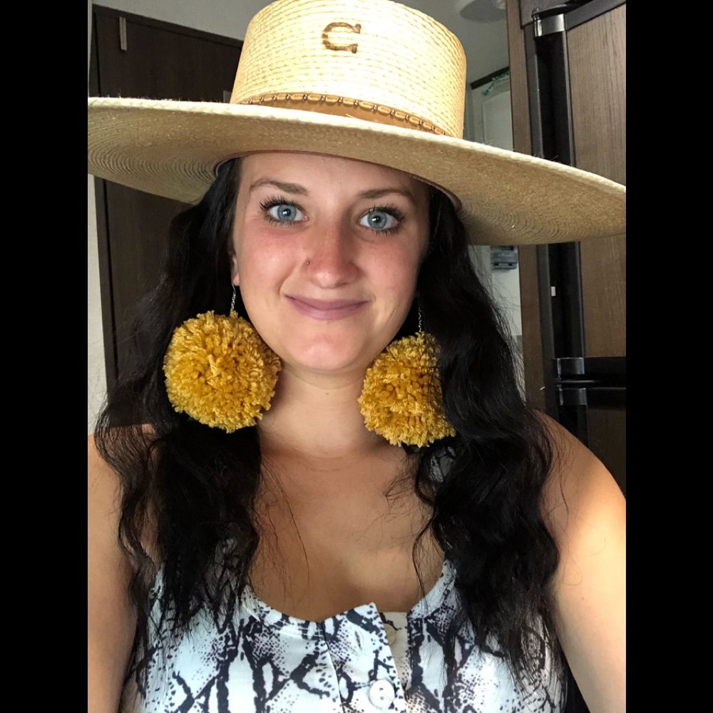 Pom Pom earrings